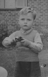 Phil Holmes at age three